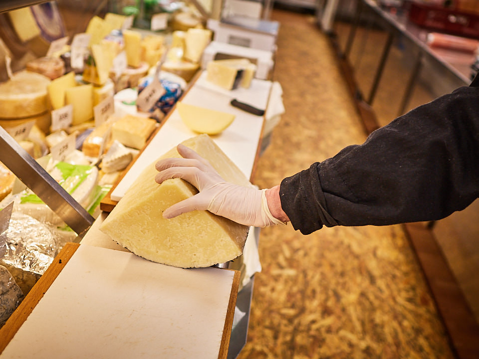 Fromage italien à Windhof : découvrez les délices de la péninsule